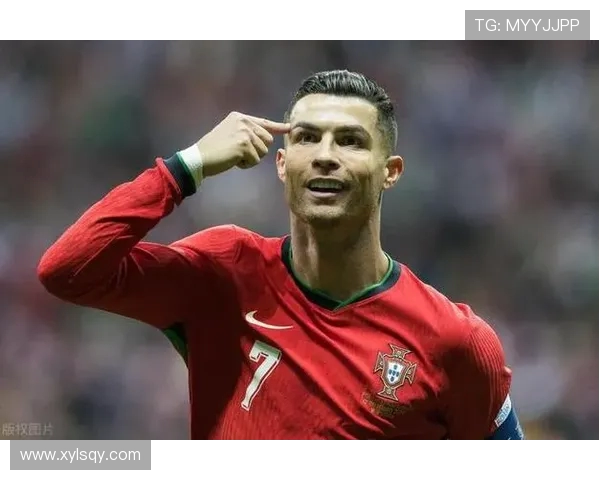 聚焦世界足球巨星崛起之路与赛场荣耀纵览传奇生涯全景解读深度篇 聚焦世界足球巨星崛起之路与赛场荣耀纵览传奇生涯全景解读深度篇