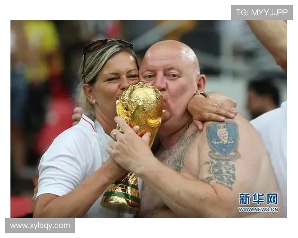 洛杉矶湖人与劲敌展开激烈对决 全场焦点赛事引爆球迷热情 洛杉矶湖人与劲敌展开激烈对决 全场焦点赛事引爆球迷热情