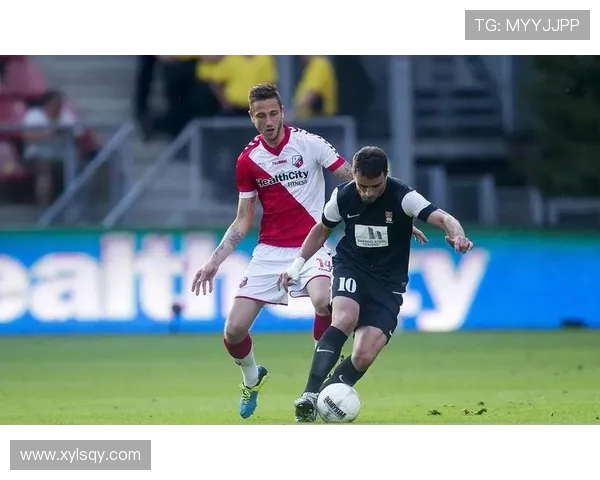 兹沃勒主场迎战乌德勒支两队争夺关键三分的精彩对决